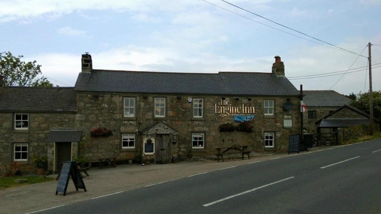 The Engine Inn เพนแซนซ์ ภายนอก รูปภาพ